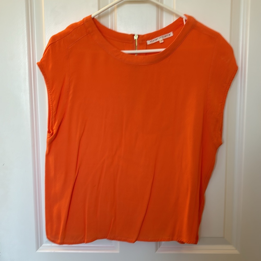 🛍️Violet + Claire (M) Orange Top🛍️